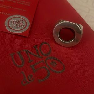 Uno de 50 Circle ring